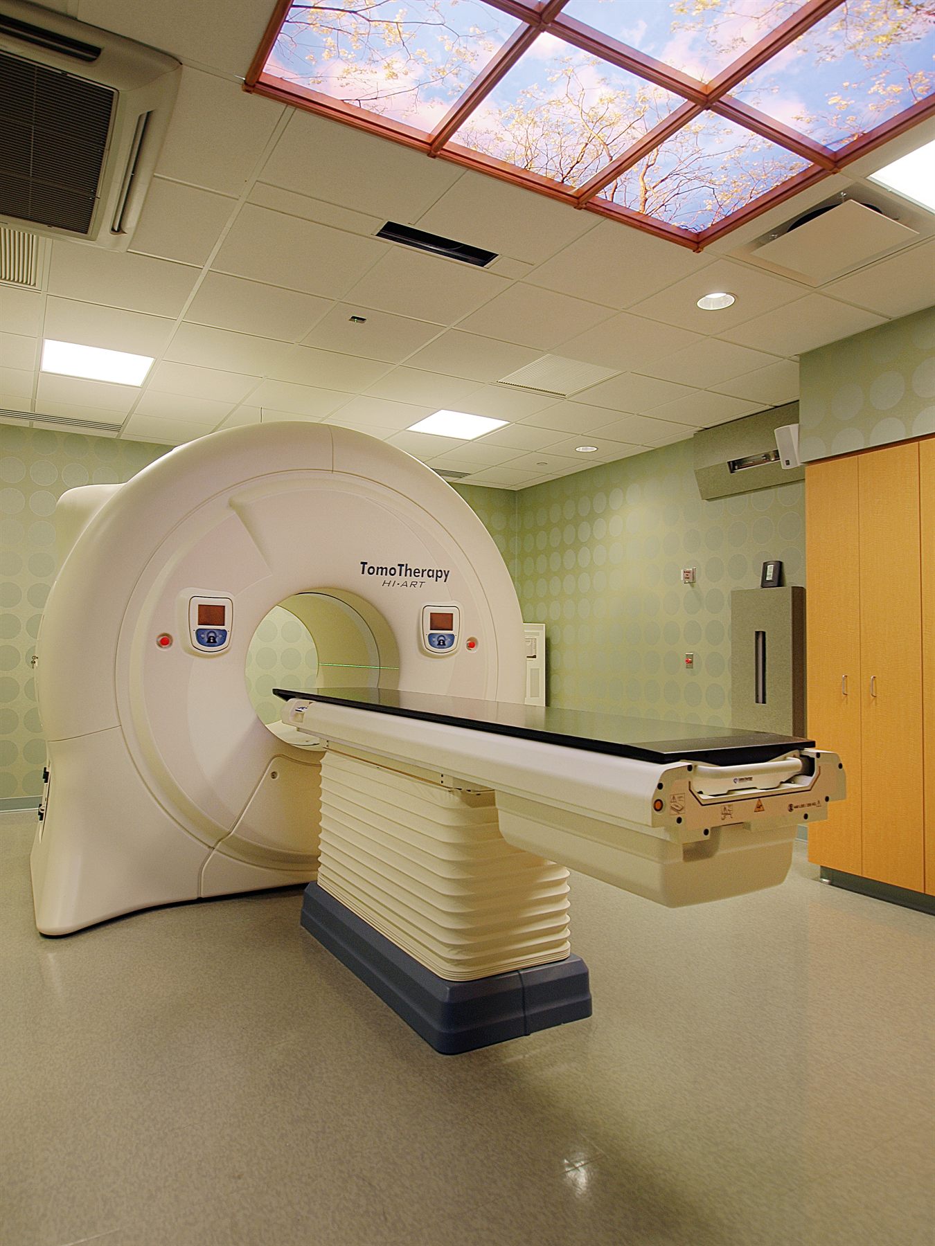 Imaging suite with a scanner beneath a skylight